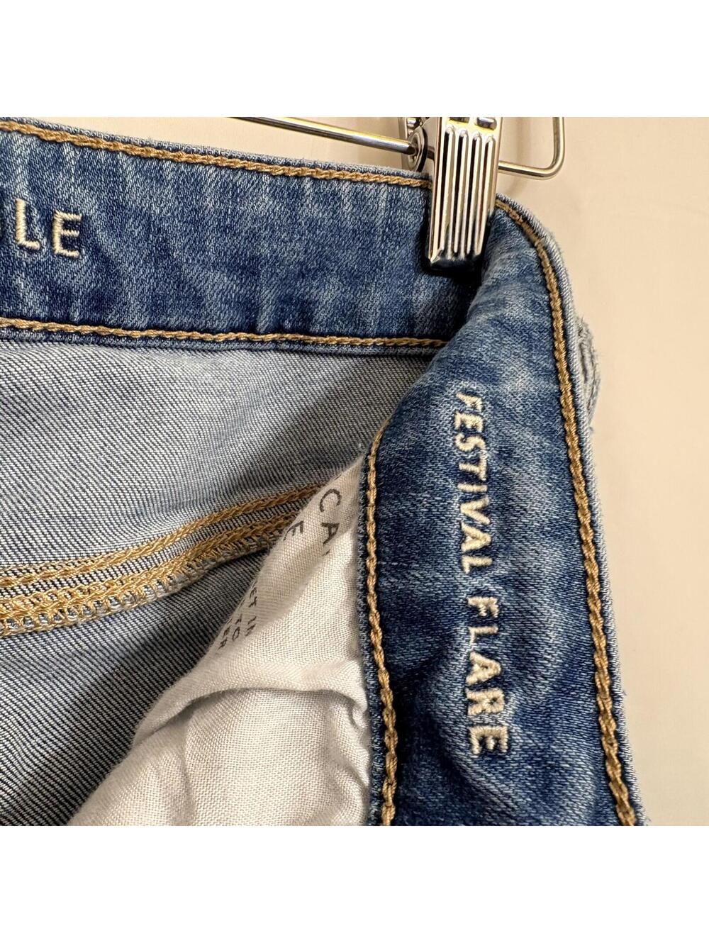 American Eagle Outfitters Women's Size 6 Regular Festival Flare Jeans Blue - Picture 3 of 8